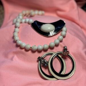 Vintage black&white lucite beaded necklace with matching earrings